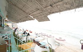 Janets & Johns Beach Resort Since 1989